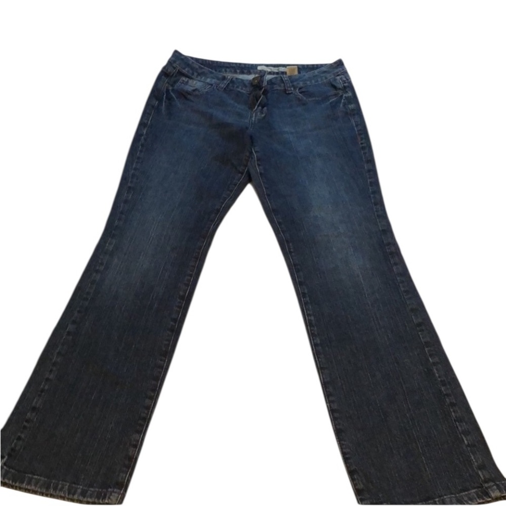 DKNY size 12 blue jeans classic straight leg slight boot stretch like new